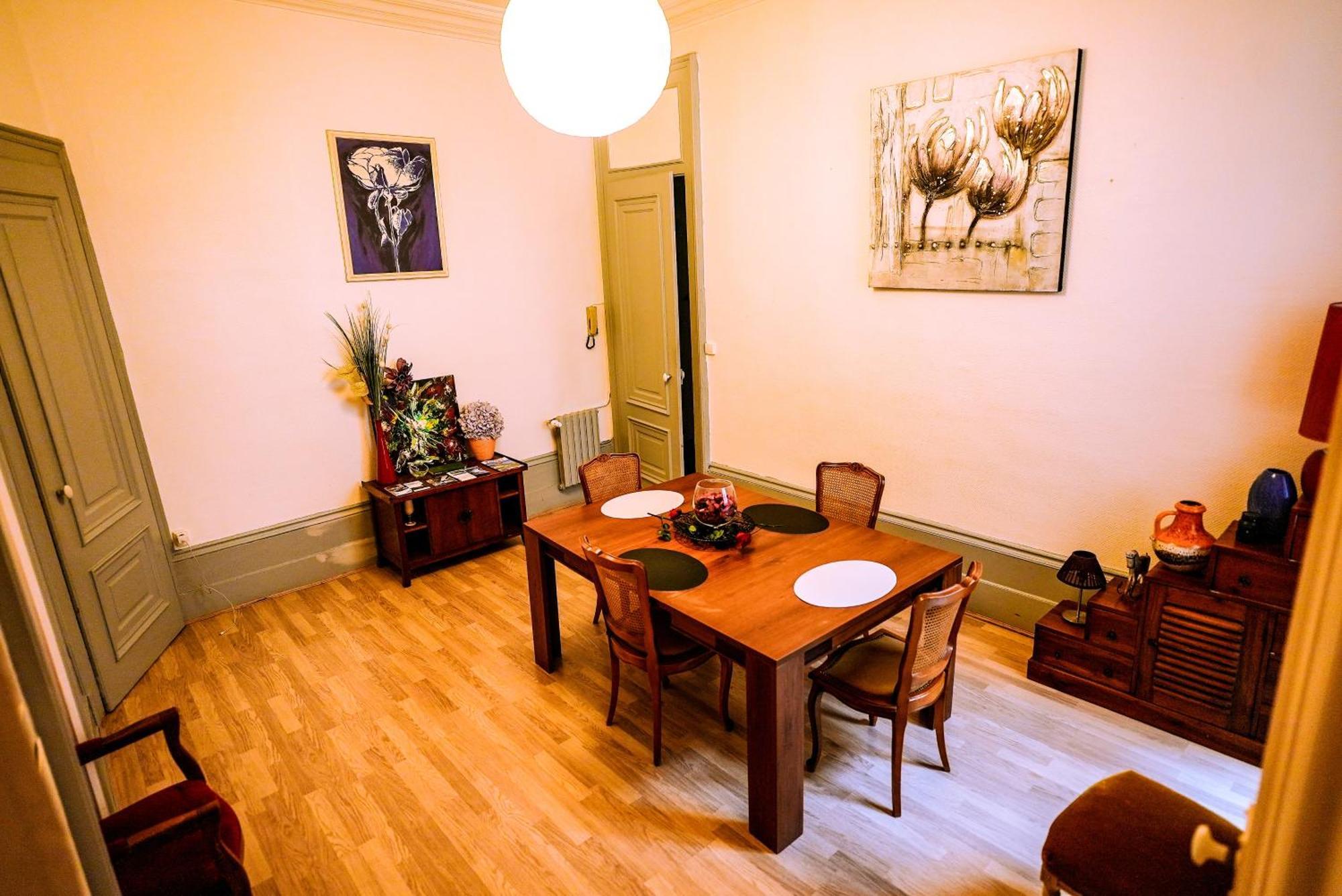 Le St Amour Elegant 2 Chambres *Wifi/Super Centre* Besançon Exterior foto